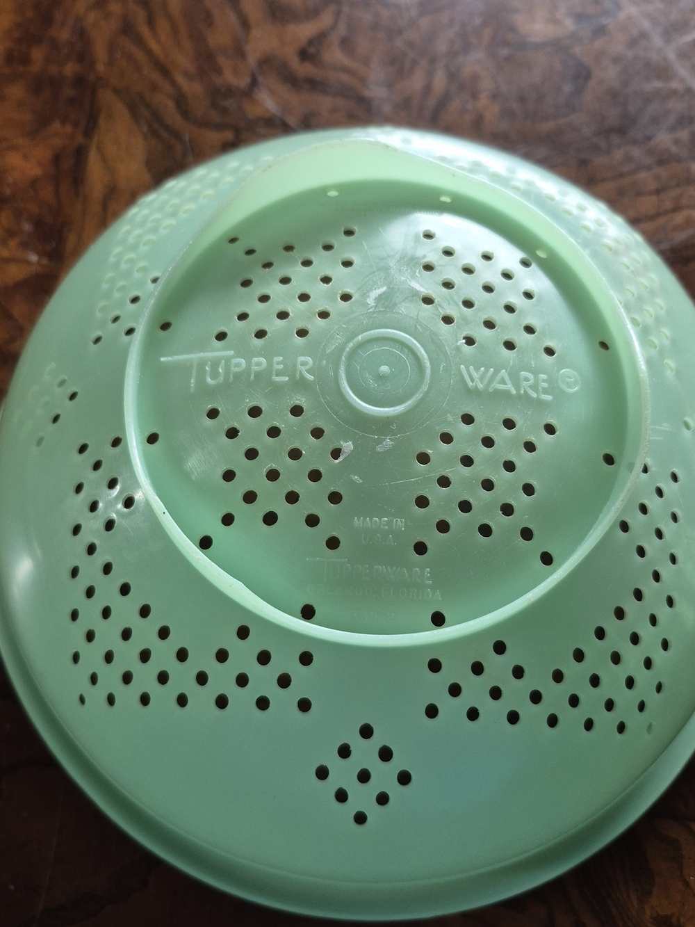 Tupperware Mint Green Colander/Strainer
